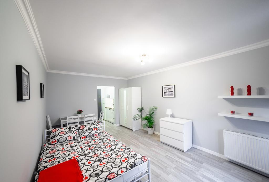 Ferienwohnung Apartament Grojecka Korotynskiego Warschau Zimmer foto